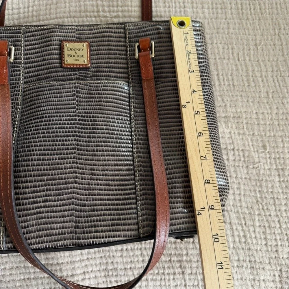 Dooney & Bourke Gray Lizard Embossed Tote Shoulder Bag Matching Wallet Set - Picture 12 of 16